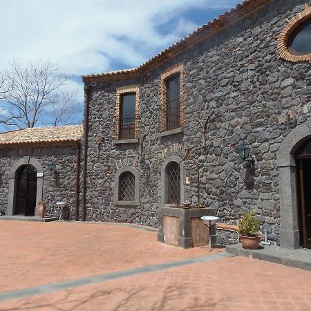Le Cisterne Dell'Etna Hotel Calcerana-Marina Екстериор снимка