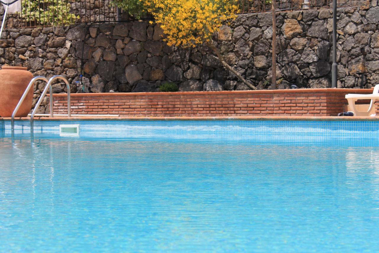 Le Cisterne Dell'Etna Hotel Calcerana-Marina Екстериор снимка